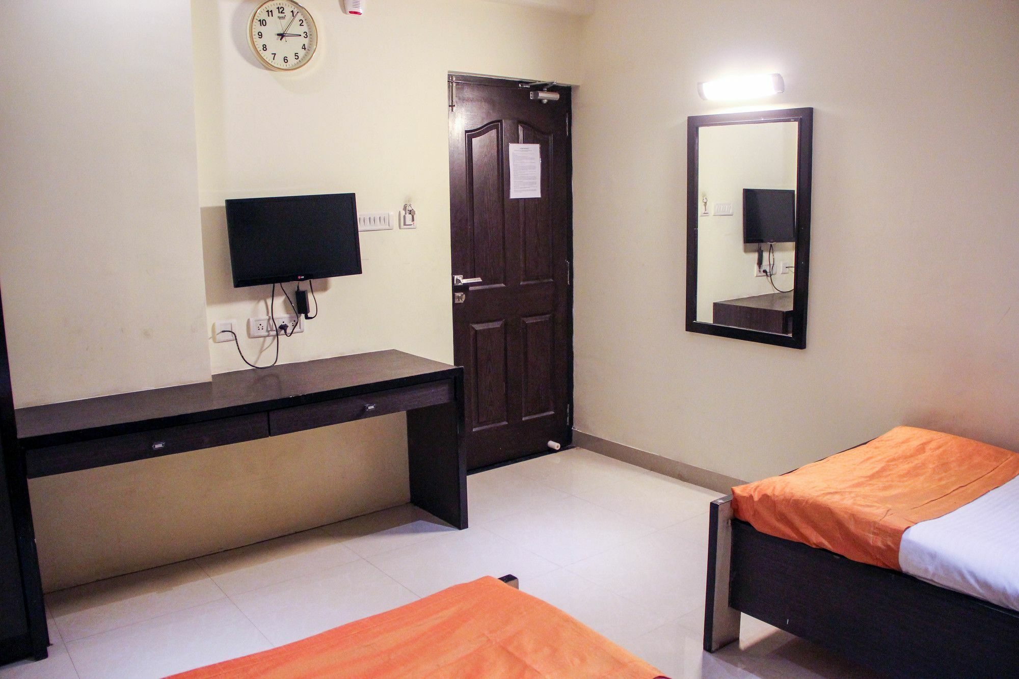 Oyo 5765 Chennai Residency T Nagar Hotel Exterior photo